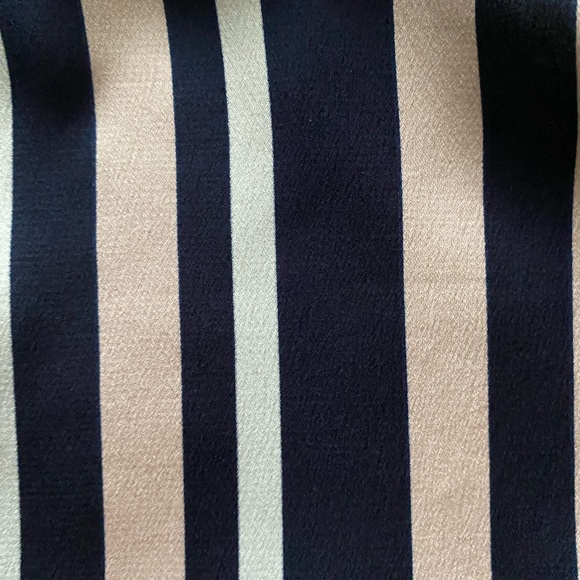 Top - Picture 2 of 5